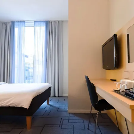 Western Park Hotel 4*